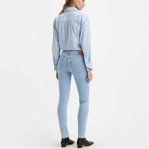 Levi’s 311 Shaping Skinny Jeans Light Wash Sz 30 Long